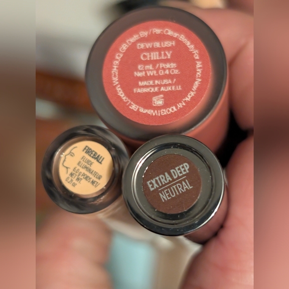 11 Pounds Of New And Sampled Assorted Beauty and Skincare Collection - Picture 9 of 16